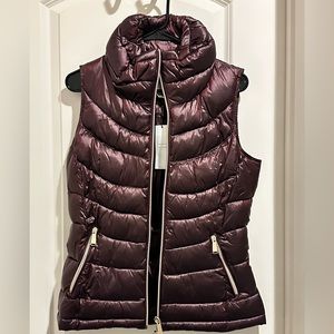Calvin Klein - Vest. Small. Casual.